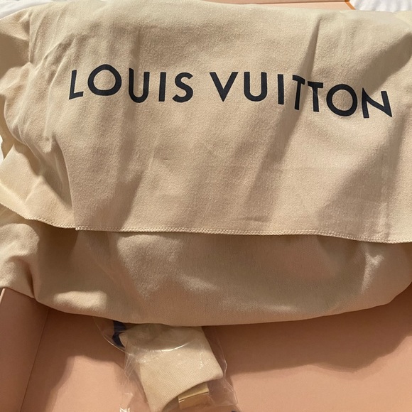 Speed 35 Louis Vuitton purse - Picture 3 of 5